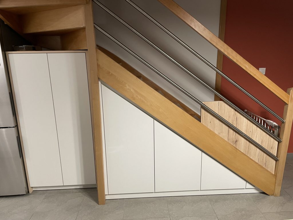 Meubles sous escalier